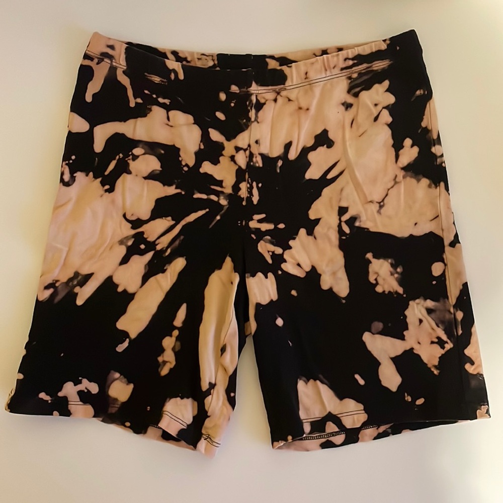 Bleached Reverse Tie Dye Biker Shorts